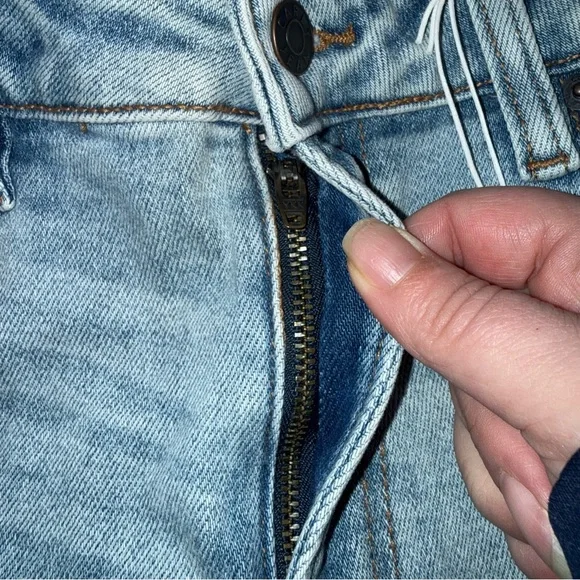 Carly Jeans Brooke Slim Straight Leg Jeans women’s sz 7 Light Wash stretch nwt - Picture 12 of 16